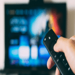 ¿Está tu televisor inteligente recopilando tus datos personales sin autorización? Verifica esta configuración que los comparte de manera automática.