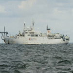 En caso de ruptura de un cable submarino en África, existe una única solución: contactar al barco especializado que ha estado reparándolos durante más de una década.