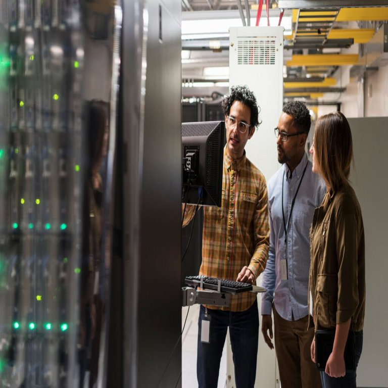 Genetec resalta tres aspectos clave para robustecer la seguridad en los centros de datos.