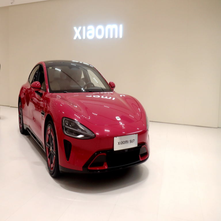 Las acciones de Xiaomi experimentan la mayor caída desde abril tras un accidente fatal de vehículo eléctrico que genera inquietudes sobre la seguridad de las puertas.