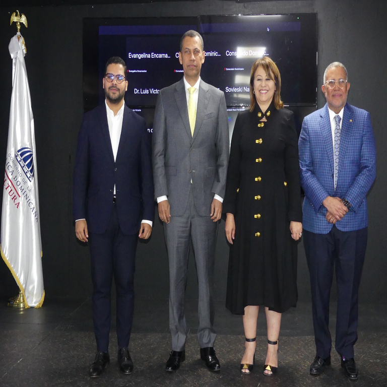 En la República Dominicana, Indotel y ABA lanzan una campaña en Estados Unidos para informar sobre el envío de remesas mediante transferencias bancarias.