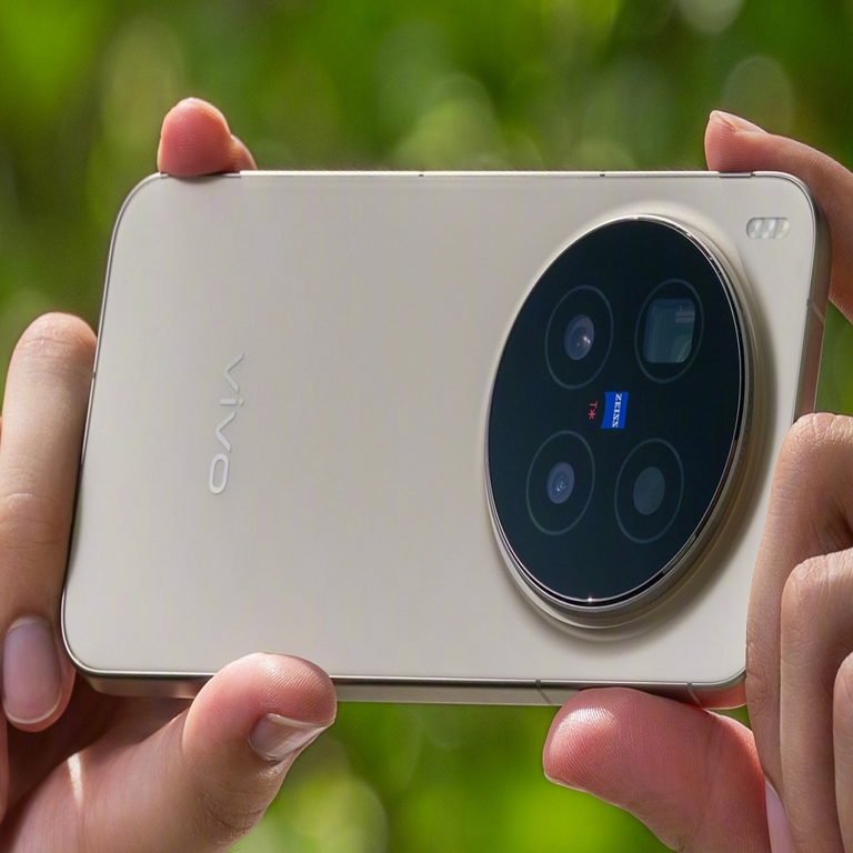 vivo lanza los nuevos X300 y X300 Pro con cámaras actualizadas y el procesador Dimensity 9500.