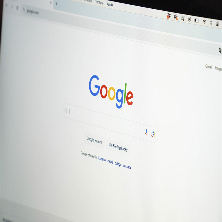 Google ha divulgado la relación de sitios web eliminados a solicitud de LaLiga por la transmisión de fútbol pirata.