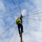 Operadores de telecomunicaciones en Brasil exploran una solución colaborativa para el uso compartido de postes.