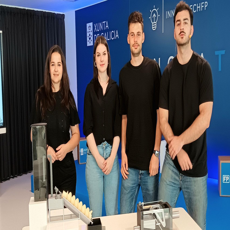 La innovación creada por cuatro jóvenes gallegos que automatiza la limpieza de fosas sépticas mediante el uso de energía hidráulica.