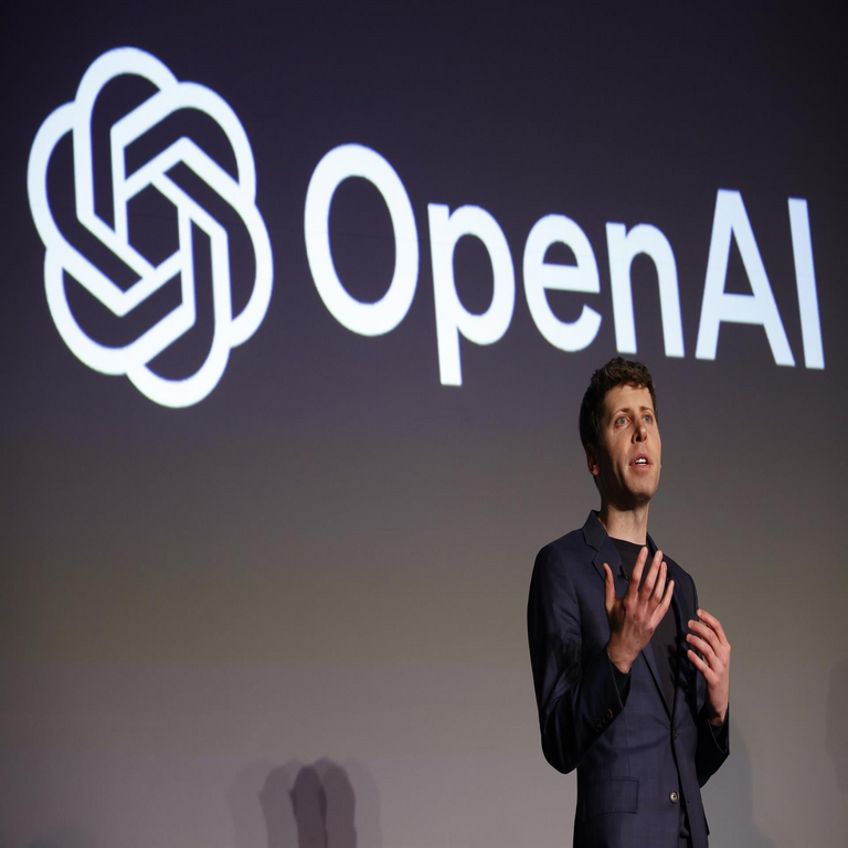 OpenAI recluta al físico Alex Lupsasca, especialista en agujeros negros, para fortalecer su reciente equipo de investigación científica.