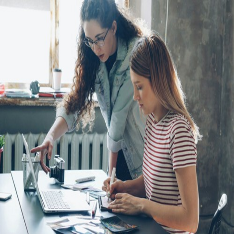 La Generación Z se verá forzada a enfrentar inestabilidad laboral por el impacto de la inteligencia artificial: el crecimiento económico sin generación de empleo se erige como la nueva normalidad.