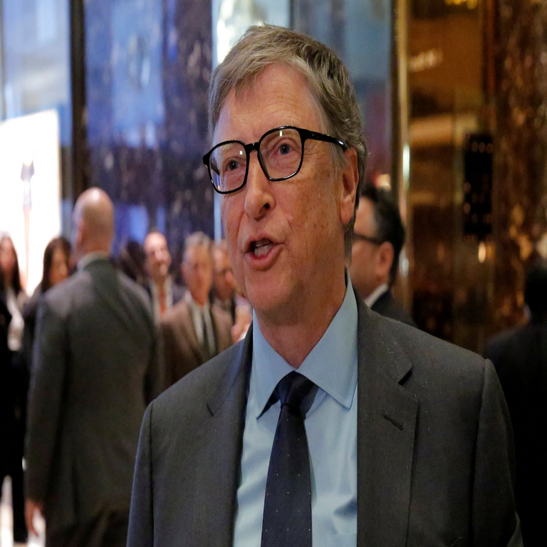 Las profesiones que, de acuerdo con Bill Gates, la inteligencia artificial no suplazará y que resultan ideales para estudiar.