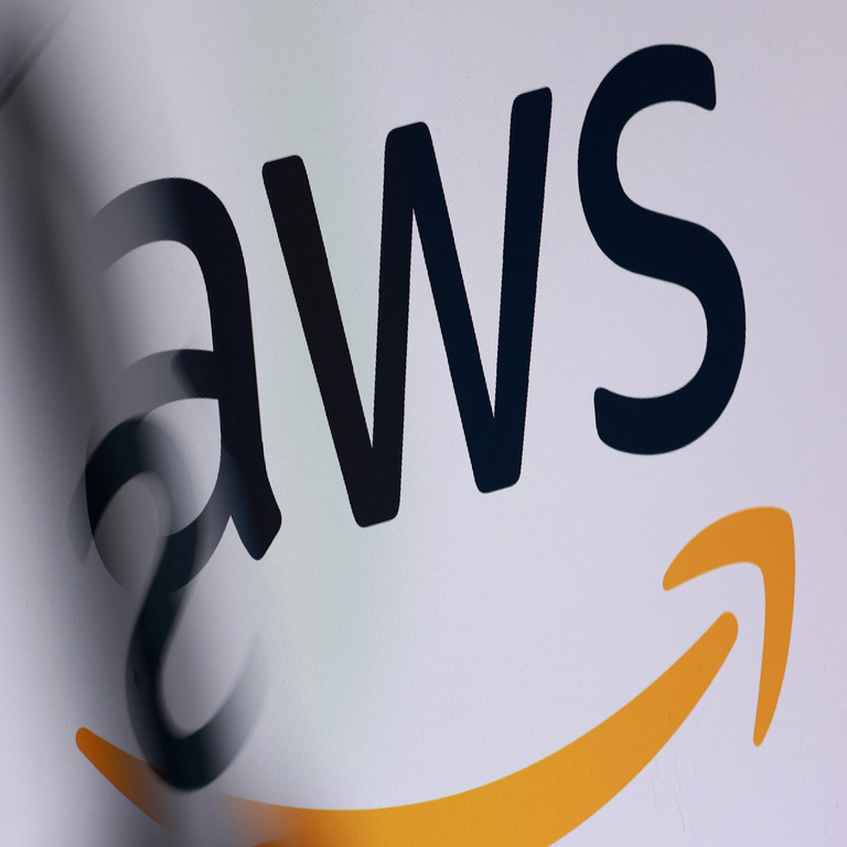 Falla en Amazon Web Services impacta servicios digitales en México.