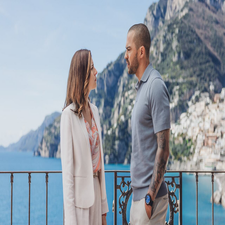 Universal+ incorpora la serie Hotel Costiera a su catálogo: producción de acción protagonizada por Jesse Williams.