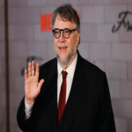 Guillermo del Toro critica la inteligencia artificial al afirmar que nos encontramos en una era de alto riesgo.