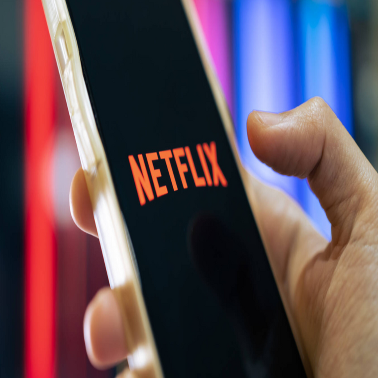 Una peligrosa campaña en TikTok promete cuentas gratuitas de Netflix para distribuir malware y sustraer información, así puede ser identificada.