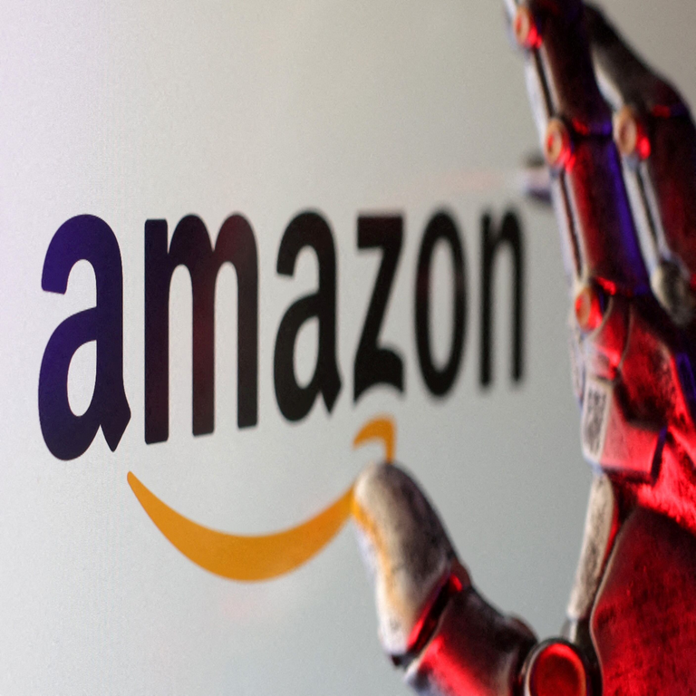 Amazon consideraría incorporar robots como personal laboral, lo que pondría en jaque miles de puestos de empleo a escala mundial.