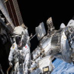 Funcionamiento de Space Armor: la innovadora tecnología destinada a proteger satélites y misiones humanas contra los desechos espaciales.