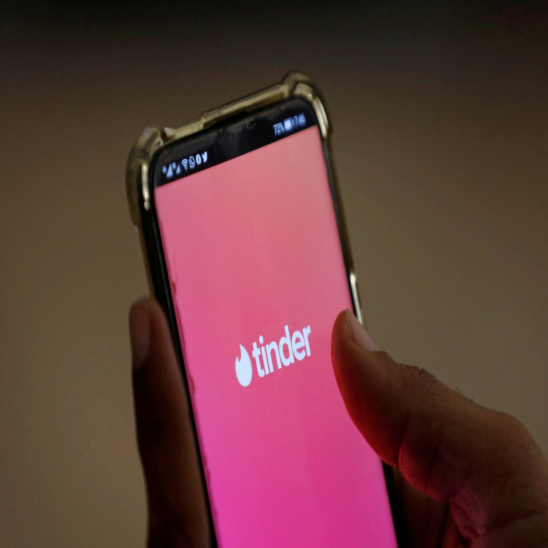 Los usuarios de Tinder en Estados Unidos deberán verificar su identidad mediante una selfie.