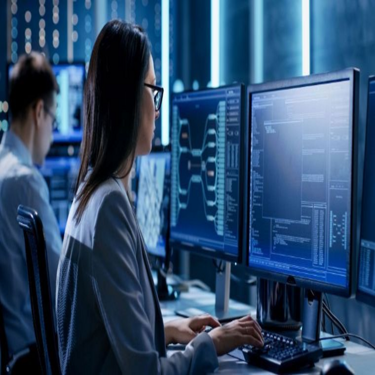 En Costa Rica, se destinan ₡100 millones para becas en el sector tecnológico.