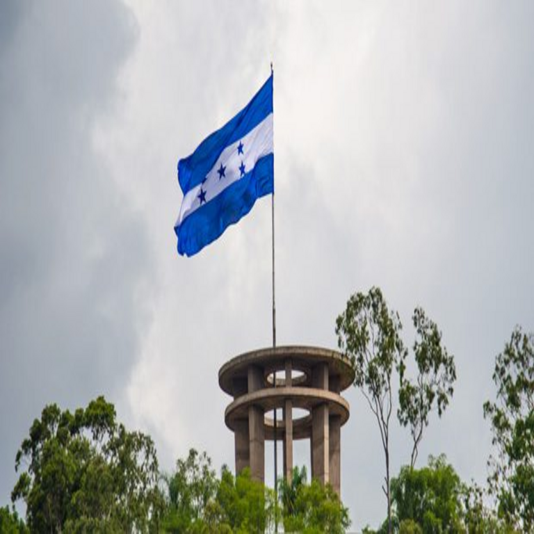Honduras: Demoras administrativas amenazan la conectividad de 1.872 centros de votación.