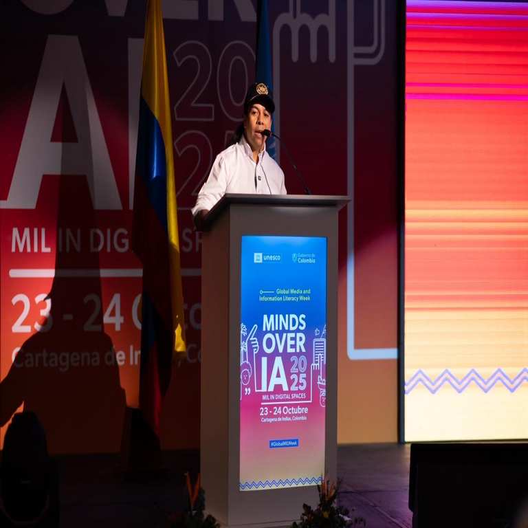 Colombia y la UNESCO lanzan un llamado mundial a favor de una era digital ética.