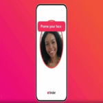 Tinder amplía la verificación facial para autentificar la identidad real de los usuarios y fortalecer la seguridad en la aplicación.
