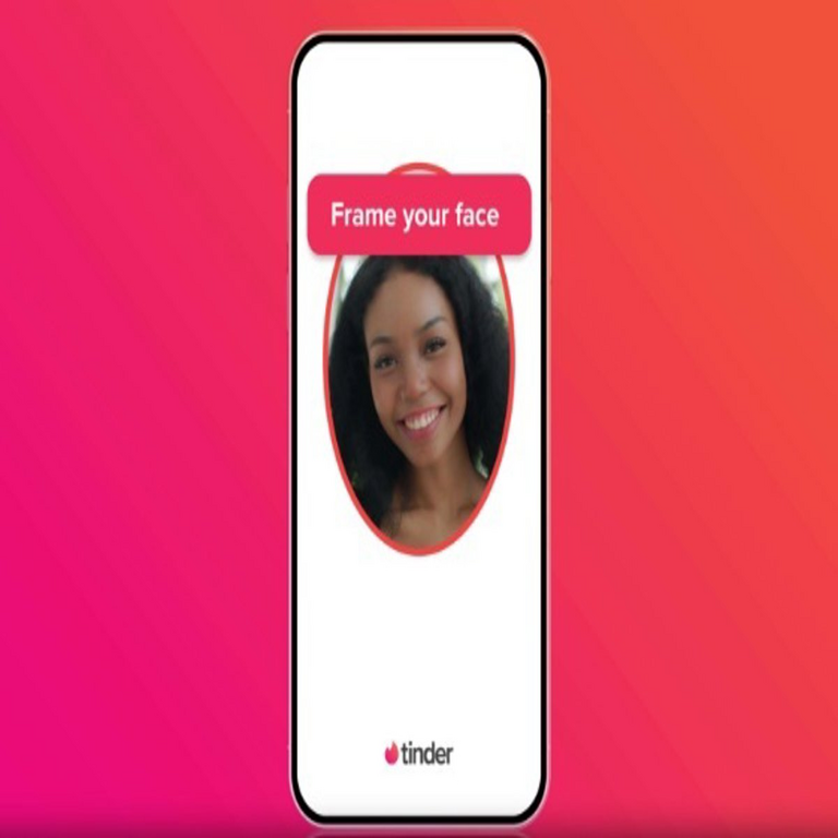 Tinder amplía la verificación facial para autentificar la identidad real de los usuarios y fortalecer la seguridad en la aplicación.
