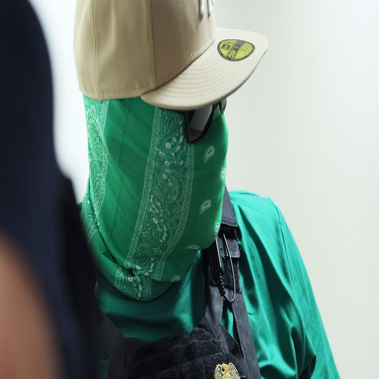 Existen delincuentes que impersonan a agentes del ICE en Estados Unidos.