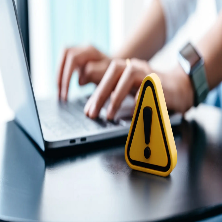 Microsoft admite los riesgos de la inteligencia artificial: los ataques de phishing resultan ahora un 50% más efectivos.