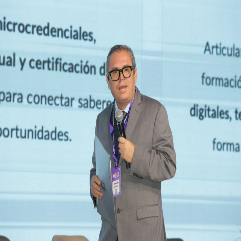 Los docentes y las instituciones universitarias han de modernizarse para capitalizar las tecnologías emergentes.