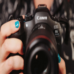 La Canon EOS R6 Mark III ha sido anunciada oficialmente y destaca por sus mejoras principales en la grabación de vídeo. La Canon EOS R6 Mark III ha sido anunciada oficialmente y destaca por sus mejoras principales en la grabación de vídeo.