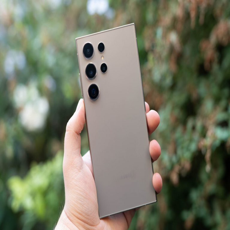 Samsung podría incrementar el precio de los Galaxy S26 debido al alza progresiva en el costo de los chips de Qualcomm. Samsung podría incrementar el precio de los Galaxy S26 debido al alza progresiva en el costo de los chips de Qualcomm.