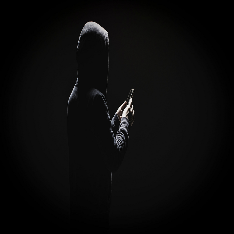 No converses con desconocidos: la complejidad del engaño amenaza a los usuarios digitales en México No converses con desconocidos: la complejidad del engaño amenaza a los usuarios digitales en México