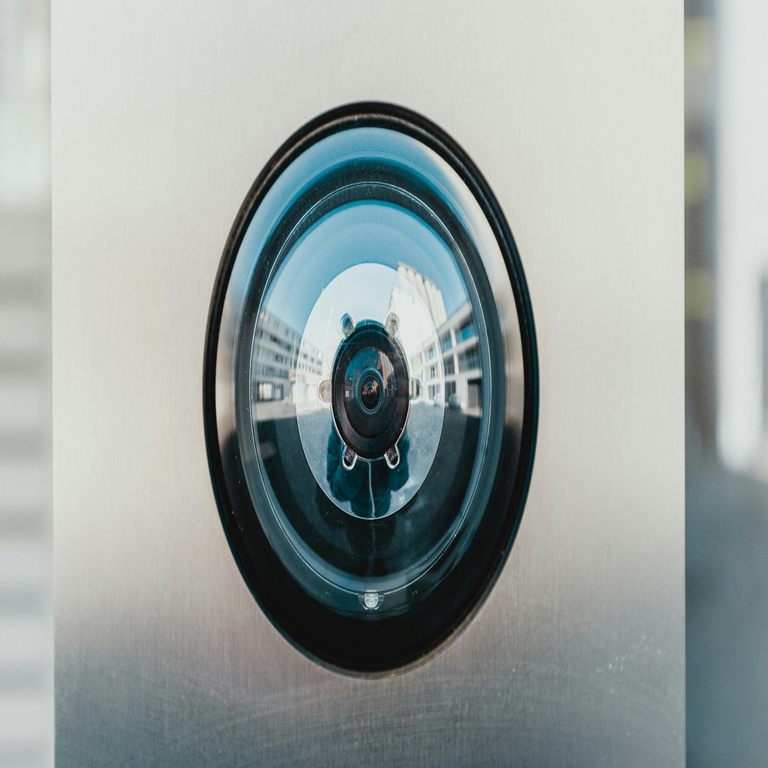 El motivo por el cual mi cámara de videovigilancia no almacena grabaciones en la nube (y así reduzco costos)