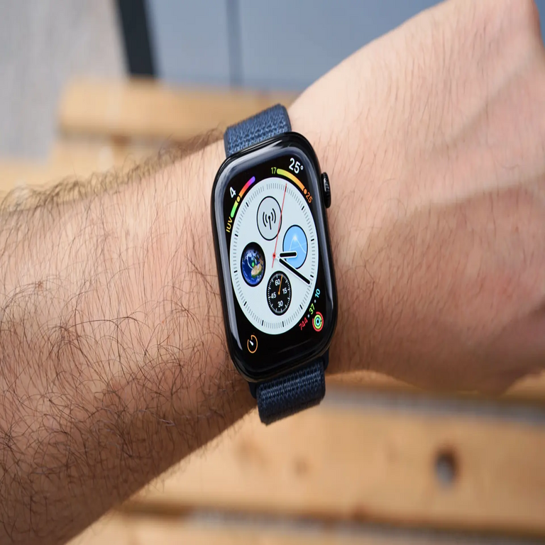 Los electrocardiogramas, la tecnología NFC y el GPS… el Apple Watch Series 10 reduce su precio y desafía el 11 de noviembre.