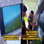 En el contexto de crecientes tensiones con Estados Unidos, Venezuela ha presentado su simulador de drones, cuya calidad y características son comparables a las de un videojuego económico disponible en plataformas digitales.