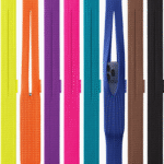 Apple presenta el iPhone Pocket, un calcetín de lana para transportar tu móvil, con un precio de 250 euros.