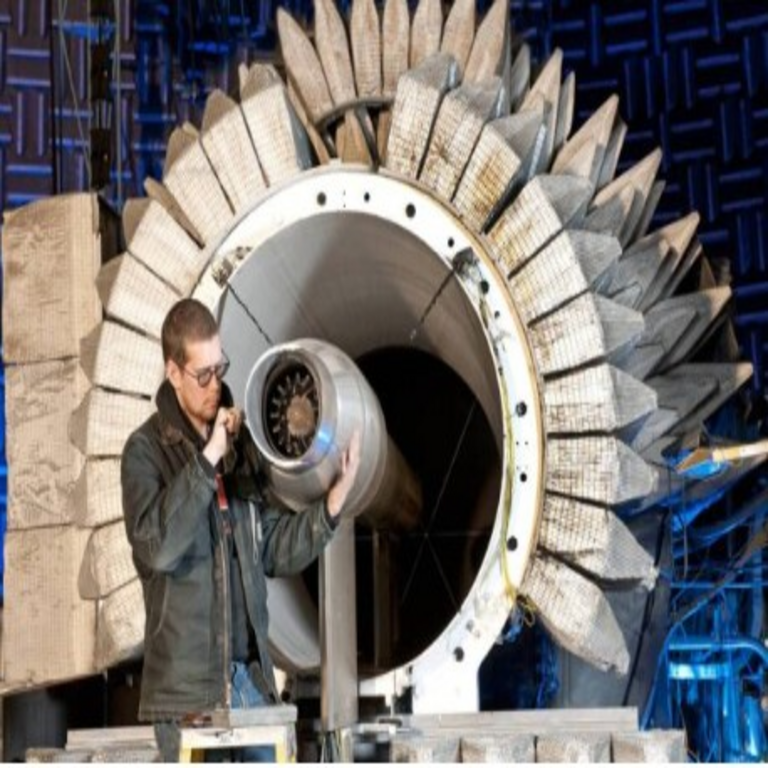 Las supercomputadoras en Rusia facilitan el diseño de aeronaves supersónicas de bajo nivel de ruido. Las supercomputadoras en Rusia facilitan el diseño de aeronaves supersónicas de bajo nivel de ruido.