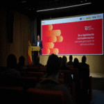 Óscar López evalúa el Kit Digital, que ha superado las 860.000 subvenciones otorgadas a pymes y autónomos en el 92% de los municipios españoles.