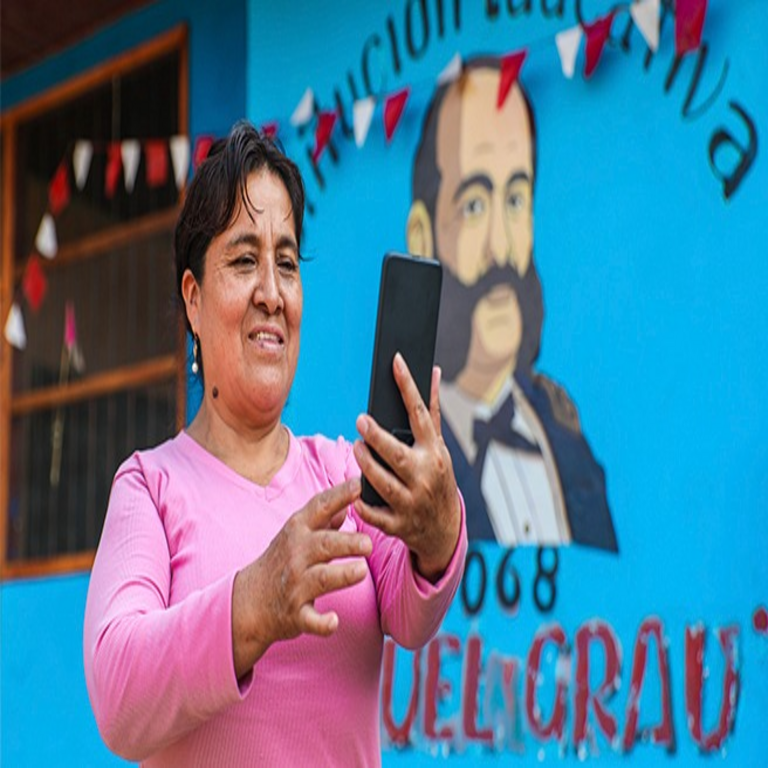 Perú autoriza el primer proyecto de conexión satelital directa a dispositivos móviles. Perú autoriza el primer proyecto de conexión satelital directa a dispositivos móviles.