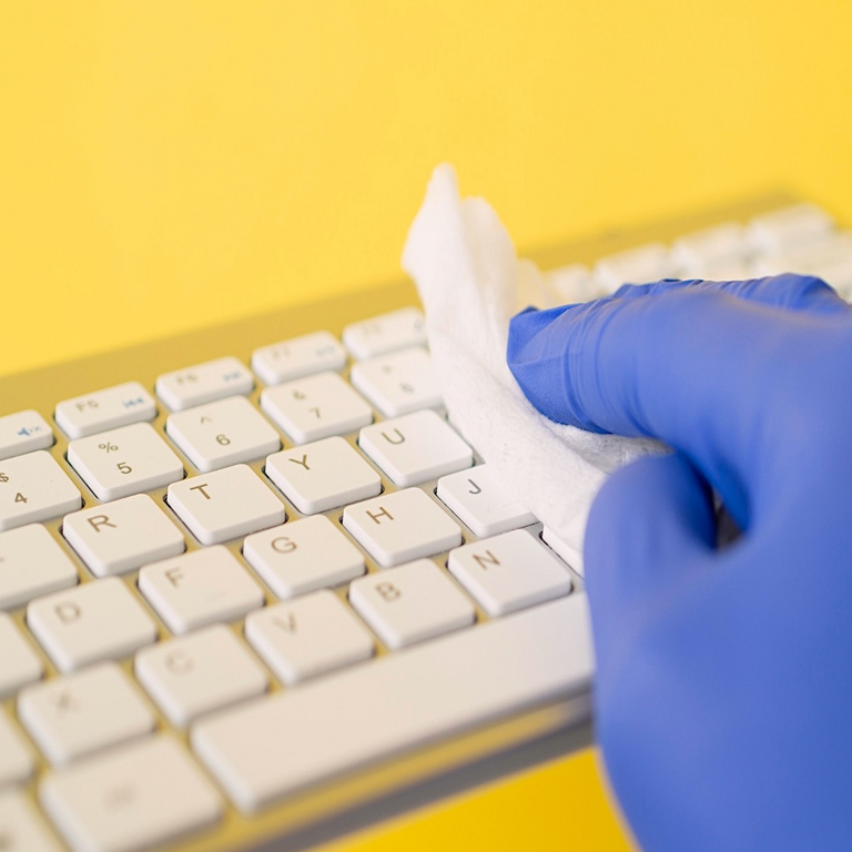 ¿Código abierto fingido? La transición persistente hacia software de código fuente disponible y el fenómeno en auge del openwashing