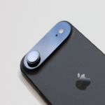 Usuarios de motocicletas con iPhone: precaución, las cámaras del dispositivo móvil podrían enfrentar riesgos significativos.