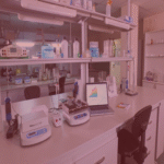 Los riesgos inherentes a la omisión de actualizaciones en los sistemas de laboratorio