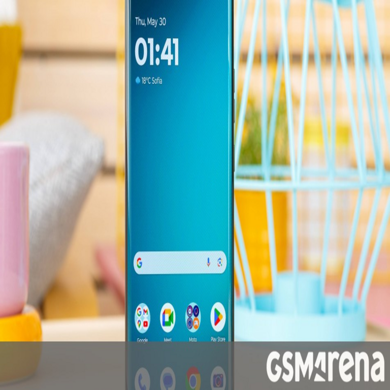 El Motorola Edge 50 Ultra ya está recibiendo la actualización de Android 16.