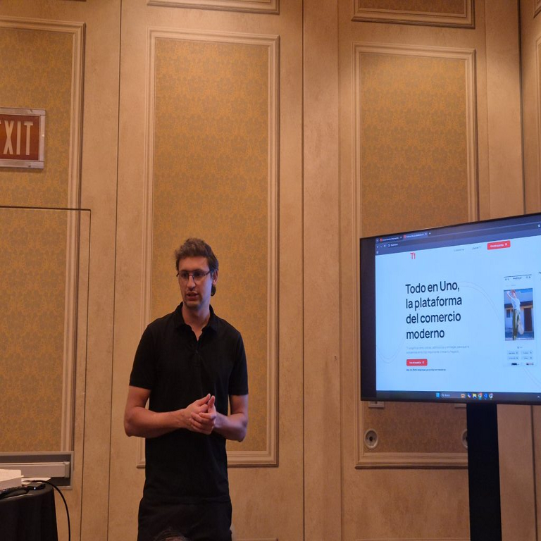 Grupo Carso introduce T1, una plataforma de comercio electrónico con enfoque prioritario en IA y respaldada por tecnología de AWS.