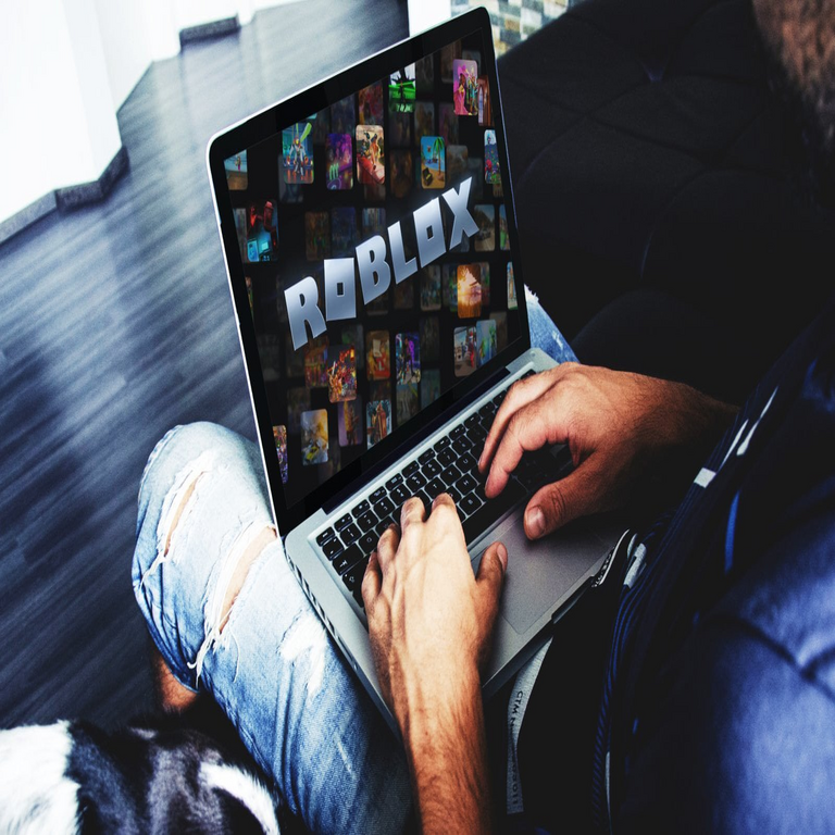 Rusia bloquea Roblox por la distribución de propaganda LGBT. Rusia bloquea Roblox por la distribución de propaganda LGBT.