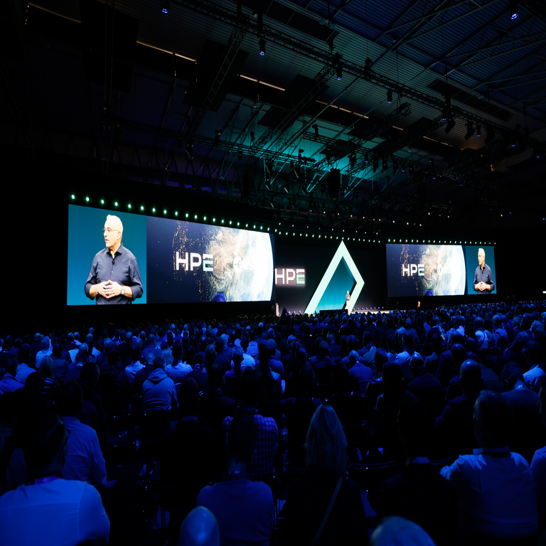 El CEO de HPE, Neri, resalta los primeros resultados de la adquisición de Juniper. El CEO de HPE, Neri, resalta los primeros resultados de la adquisición de Juniper.