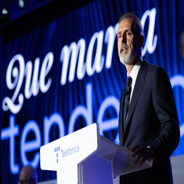 Murtra confirma discusiones sobre posibles fusiones en Europa y Brasil. Murtra confirma discusiones sobre posibles fusiones en Europa y Brasil.