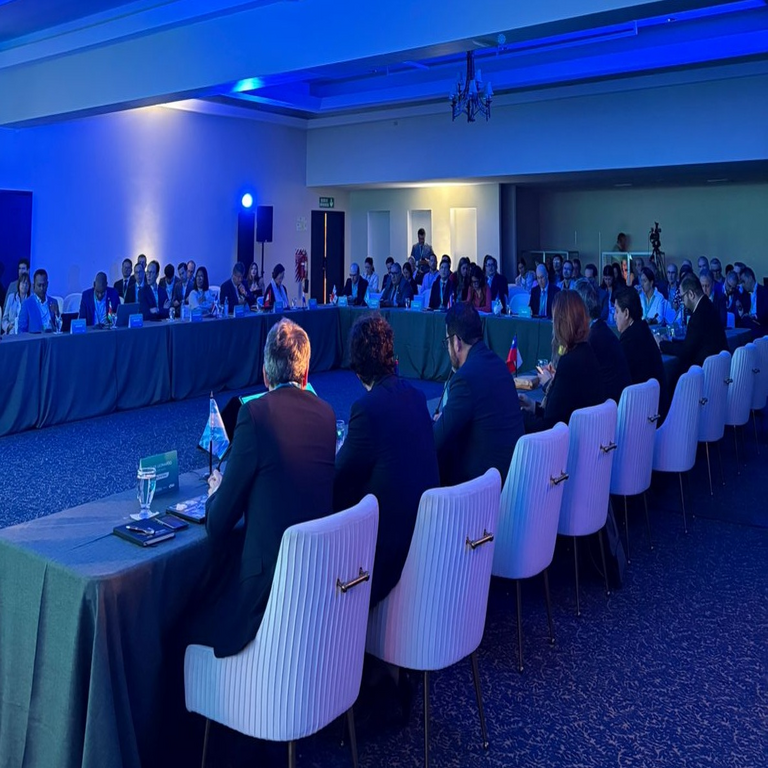 Costa Rica y el Banco Interamericano de Desarrollo encabezan el foro regional sobre los desafíos de la inteligencia artificial en el sector público.