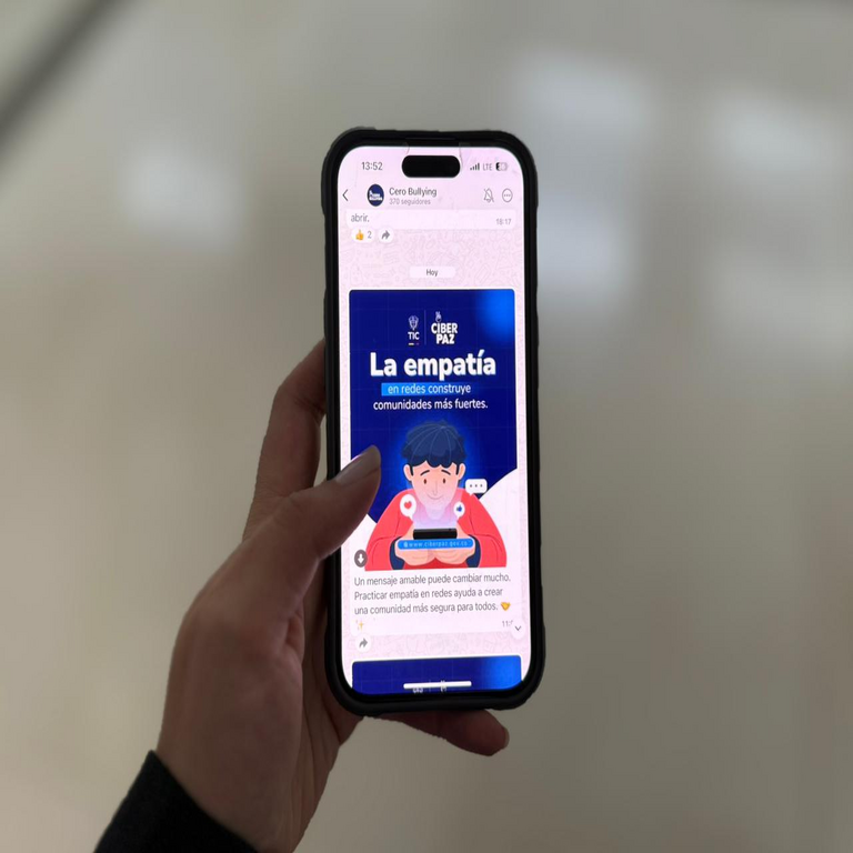 El Ministerio de Tecnologías de la Información y las Comunicaciones presenta Cero Bullying, un canal de WhatsApp orientado a la prevención del acoso digital, con énfasis en mujeres y niñas.