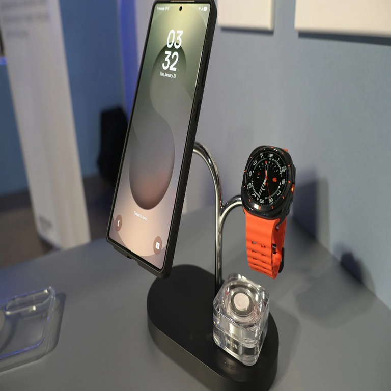 Samsung desarrolla un cargador inalámbrico de mayor velocidad para la serie Galaxy S26.