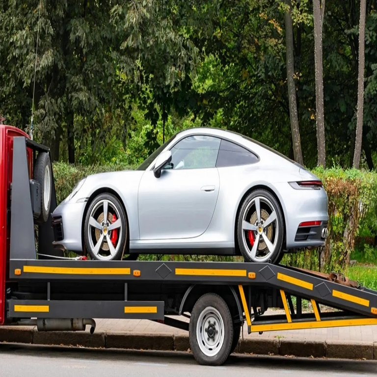 Cientos de vehículos Porsche inmovilizados a raíz de una avería en el sistema de seguridad satelital integrado. Cientos de vehículos Porsche inmovilizados a raíz de una avería en el sistema de seguridad satelital integrado.