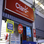 En Perú, Osiptel, el Ministerio Público, la PNP, Reniec y la Municipalidad de Lima ejecutan operativos coordinados para prevenir la comercialización ambulante de líneas móviles.